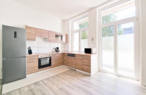 Rath Apartment | Tolstov Apartments - 3 Zimmer Wohnungen mit Balkon - 15 Min zur Messe DUS