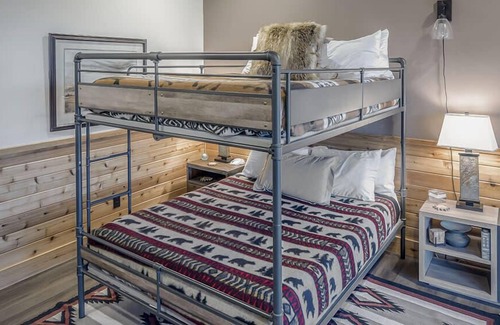 Emigrant House | Tom Miner Creek Cabin