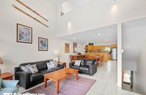 Thredbo Ski Chalet | Tomarlin Views 2