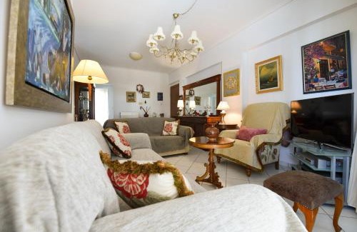 Anatolikos Sinikismos Apartment | Tombra Home