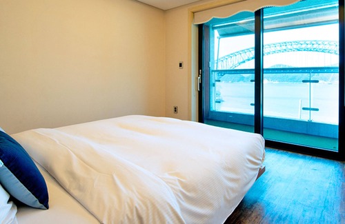 Mioji Hotel | Tongyeong Geobukseon Hotel