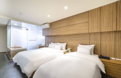 Tongyeong Hotel | Tongyeong Hotel O2