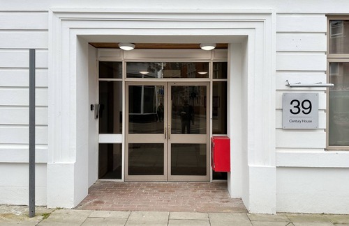 Ipswich Apartment | Toothbrush Apartments - 2 Bed /1 Bath Central Ipswich - Princes St