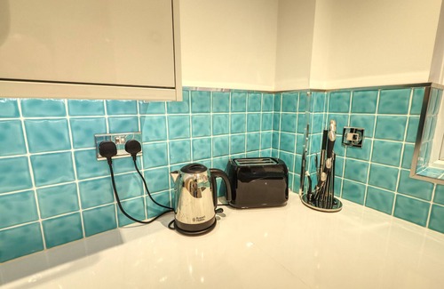 Ipswich Apartment | Toothbrush Apartments - 2 Bed/2 Bath - Neptune Square