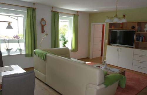 Friedrichshafen Apartment | Top 2 Zi-Wohnung, 350 m zum See