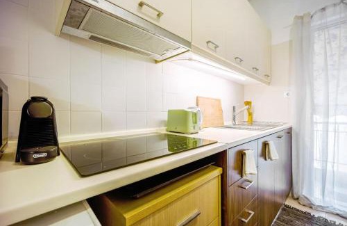 Koukaki Apartment | Top Acropolis Sightseeing 1st FLR Elegant Flat by LODGESPOT