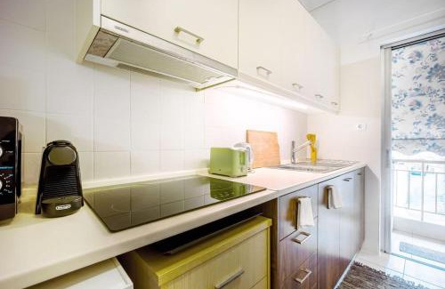 Koukaki Apartment | Top Acropolis Sightseeing 1st FLR Elegant Flat by LODGESPOT