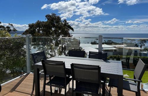 Binalong Bay House | TOP DECK - Panoramic water views of the Bay of Fires