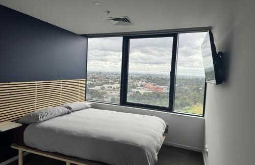 Travancore Apartment | Top-Floor 2BR Apt, 270 deg Skyline, Free Parking