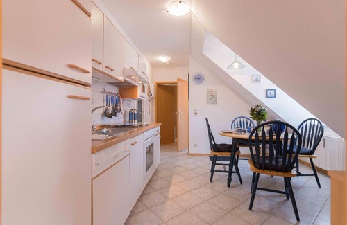 Ostseebad Wustrow Apartment | Top floor apartment 3.4 in Haus zum Strand in the Baltic seaside resort of Wustrow