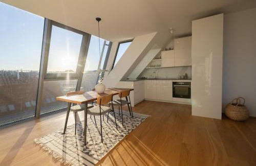 Neulerchenfeld Apartment | Top floor apartment with terrace and views