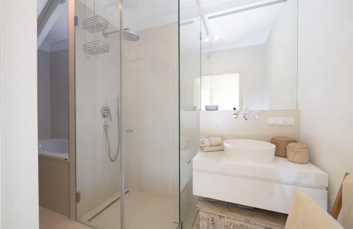 Neulerchenfeld Apartment | Top floor apartment with terrace and views