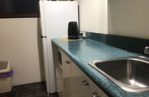 North Ward Apartment | Top Floor Aquarius Amazing Ocean Views fast WiFi Kayo Free weekly service