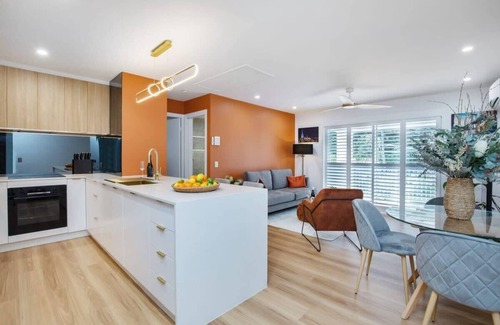 Burleigh Heads Apartment | Top Floor in Burleigh: Beach Views & Pool Access