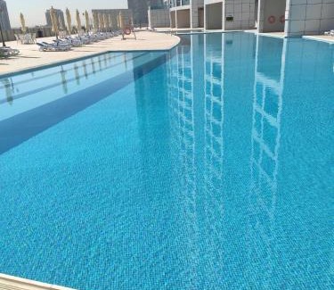 Rumailah Apartment | Top Floor Luxury 2BR Beach Apartment with Full Sea View