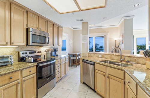 Palmetto Dunes Villa | Top Floor Oceanfront 3 Bedroom villa with panoramic views and community pool