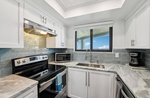 New Smyrna Beach Condo | Top-Floor Oceanfront Condo. Stunning Views, Pool, Beach Access & Walkable Eats