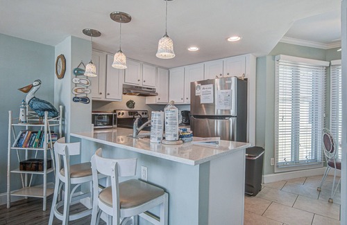 Isle of Palms Villa | Top-floor Oceanfront Villa with spectacular ocean views - prime location