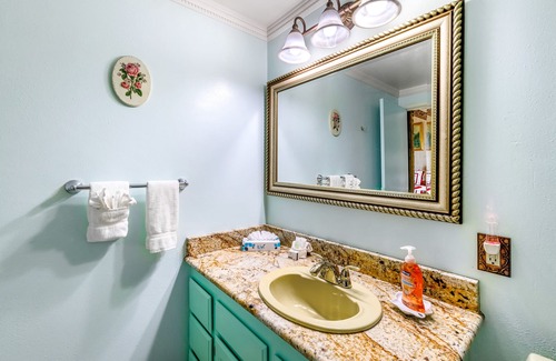 Seaside Condo | Top-floor, oceanfront condo with amazing views - steps to the beach