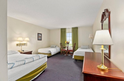 North East Hotel | Top Floor Standard Deluxe Bay View