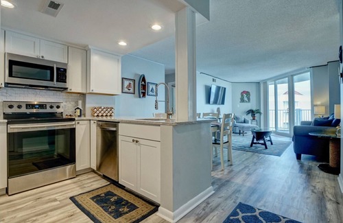 Sneads Ferry Condo | Top Floor Unit with amazing pool and ocean views