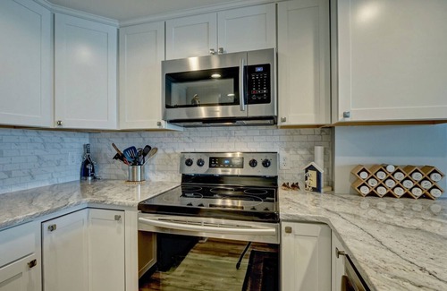 Sneads Ferry Condo | Top Floor Unit with amazing pool and ocean views
