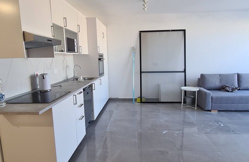 Bugibba Apartment | Top Floor with sunny Terrace