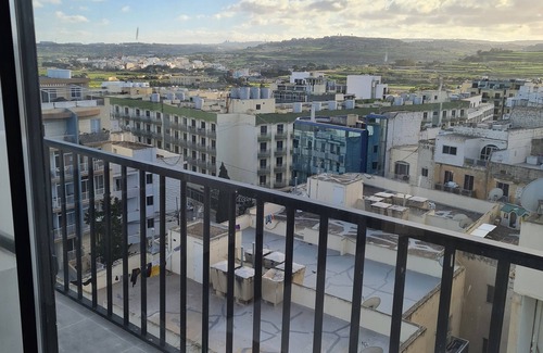 Bugibba Apartment | Top Floor with sunny Terrace