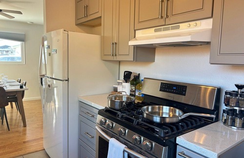Clairemont House | Top Gun themed 3-bedroom house centrally located in San Diego
