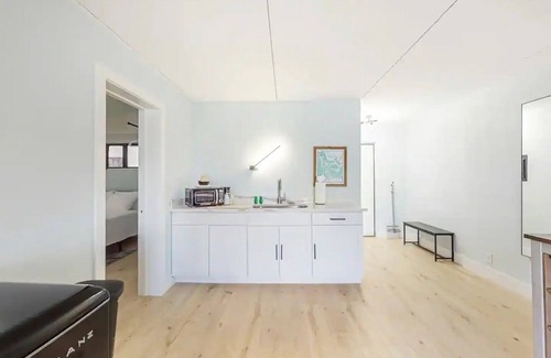 Isles of Capri Condo | Top Location-10 Min From Beach-BBQ-Water Front