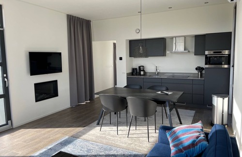 Enkhuizen House | Top-modernes Chalet Meerblickhafen mit Großem Garten am Ijsselmeer