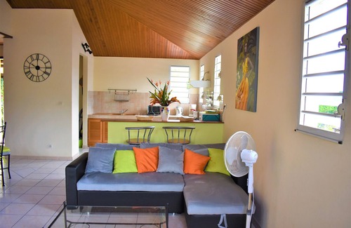 Le Robert House | top of 3-room villa 75 m² quiet, well equipped, view of Robert bay