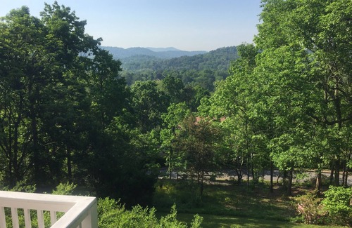 Lakeview Park Apartment | Top of the Hill is located on a quiet street with off street parking available.