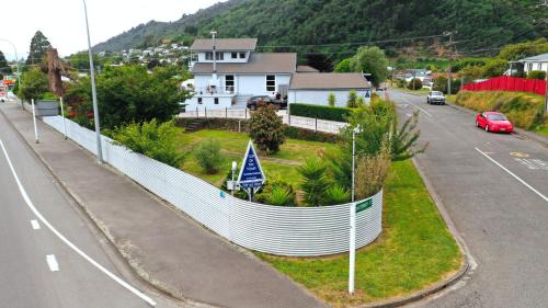 Picton House | Top of the Town