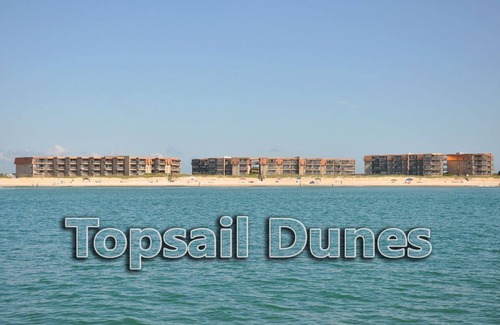 Sneads Ferry Condo | Topsail Dunes 2213 Oceanfront! | Community Pool, Grill Area, Internet