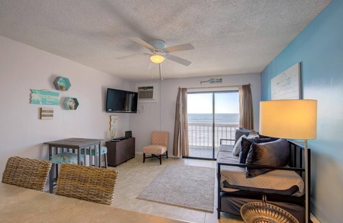 Sneads Ferry Condo | Topsail Reef 277 / Oceanfront, Internet