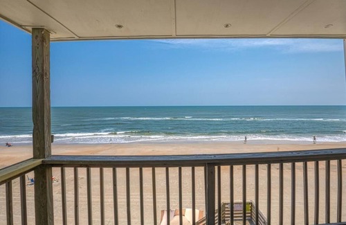 Sneads Ferry Condo | Topsail Reef 315 | Oceanfront Condo | Sleeps 4