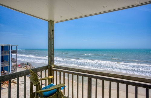 Sneads Ferry Condo | Topsail Reef 362 | Oceanfront Condo | Sleeps 2