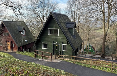 Liverton Cottage | TOR VIEW, pet friendly, with pool in Chudleigh