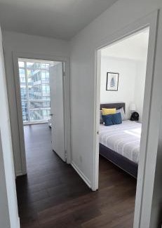 Downtown Toronto Apartment | Toronto CN Tower Maple Leaf Square Luxurious 2 Bedroom Condo