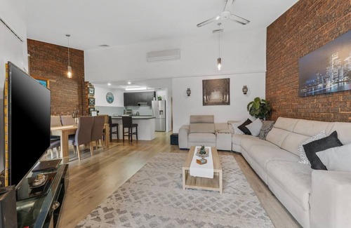 Torquay Apartment | Torquay Terrace Coastal Charm and Laidback Living
