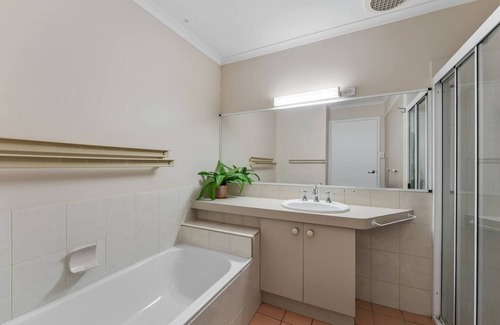 Torquay Apartment | Torquay Terrace Coastal Charm and Laidback Living
