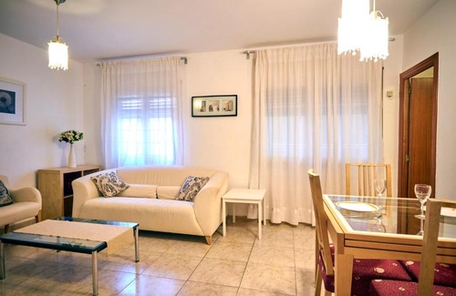 Collblanc y La Torrassa Apartment | TORRASSA FIRA