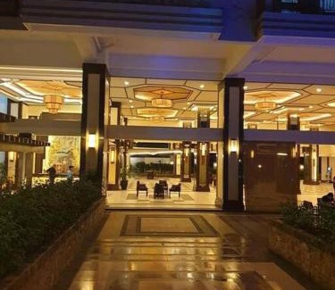 Ermita Apartment | Torre DeManila TaftAvenue 1bedroomBalcony Rooftop Viewing LunetaPark ManilaOceanPark ManilaBay US Embassy