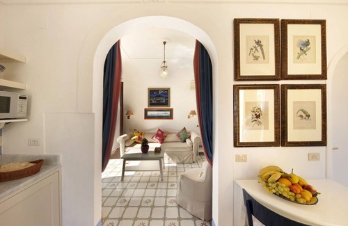 Montepertuso Villa | Torre Sponda - Cisterna Piccola, Private Beach