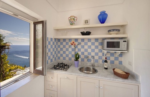 Montepertuso Villa | Torre Sponda - Cisterna Piccola, Private Beach