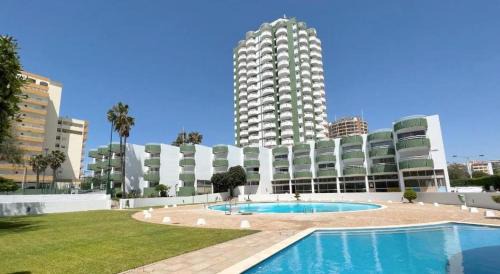 Praia da Rocha Apartment | Torre Verde - Free Parking - Swimming pool - Sea View - BY BEDZY