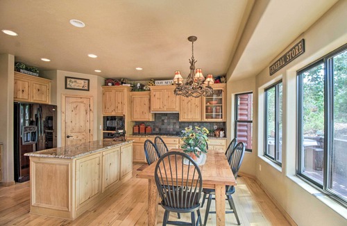 Torreon Cabin | Torreon 'Crow's Nest' Mountain Home w/Views!