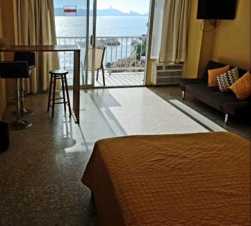 Costera Acapulco Hotel | Torres Gemelas