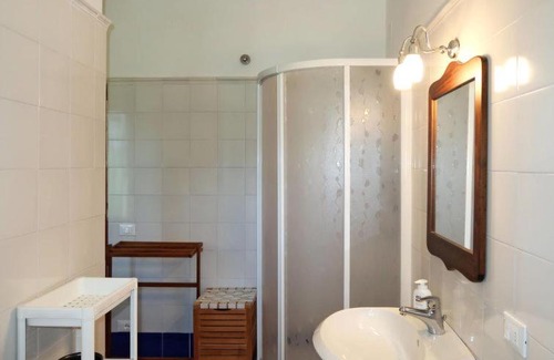 Torsoli House | Torsoli Apartment Sleeps 20 Pool WiFi